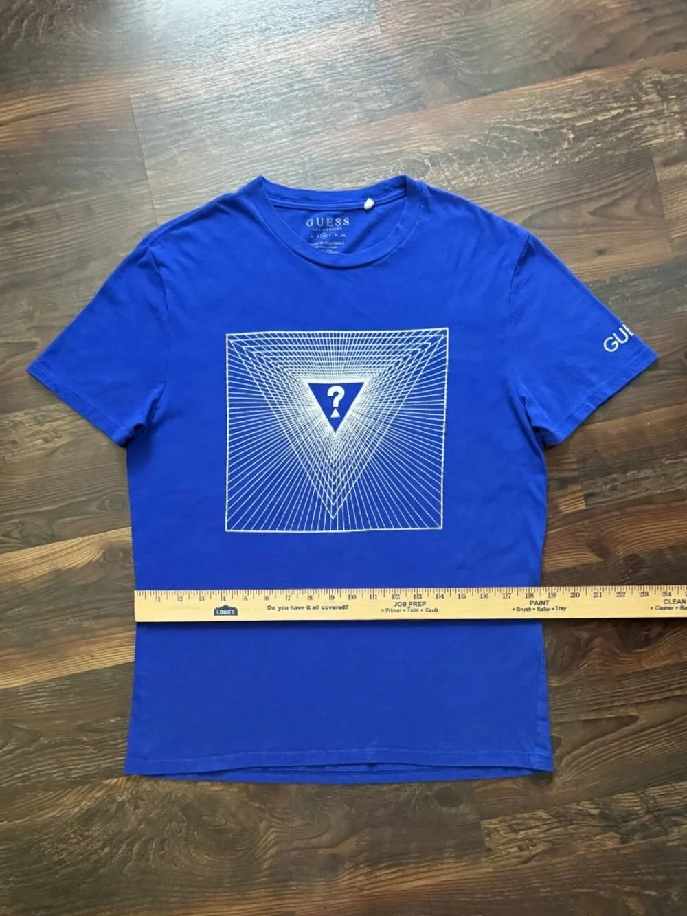 Guess Optical Illusion Geometric Graphic T-Shirt - Picture 5 of 7